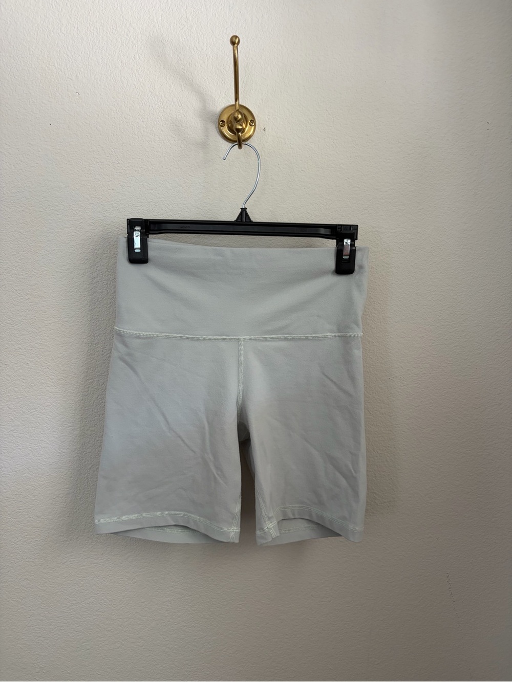 TnAction Atmosphere High Rise Bike Shorts - Light Grey